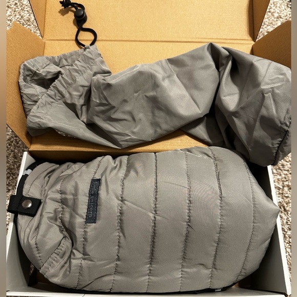 Little Unicorn Car Seat Foot Muff Magnetic Cover Mushroom Grey Brand NEW! - Picture 2 of 4